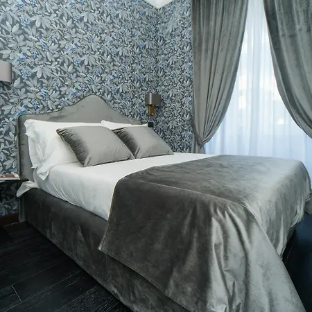 Via Veneto 4*