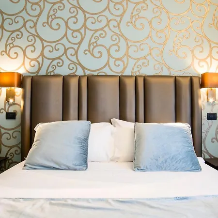 בית הארחה Via Veneto 4*