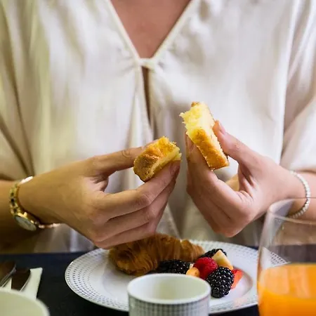 Via Veneto בית הארחה 4*